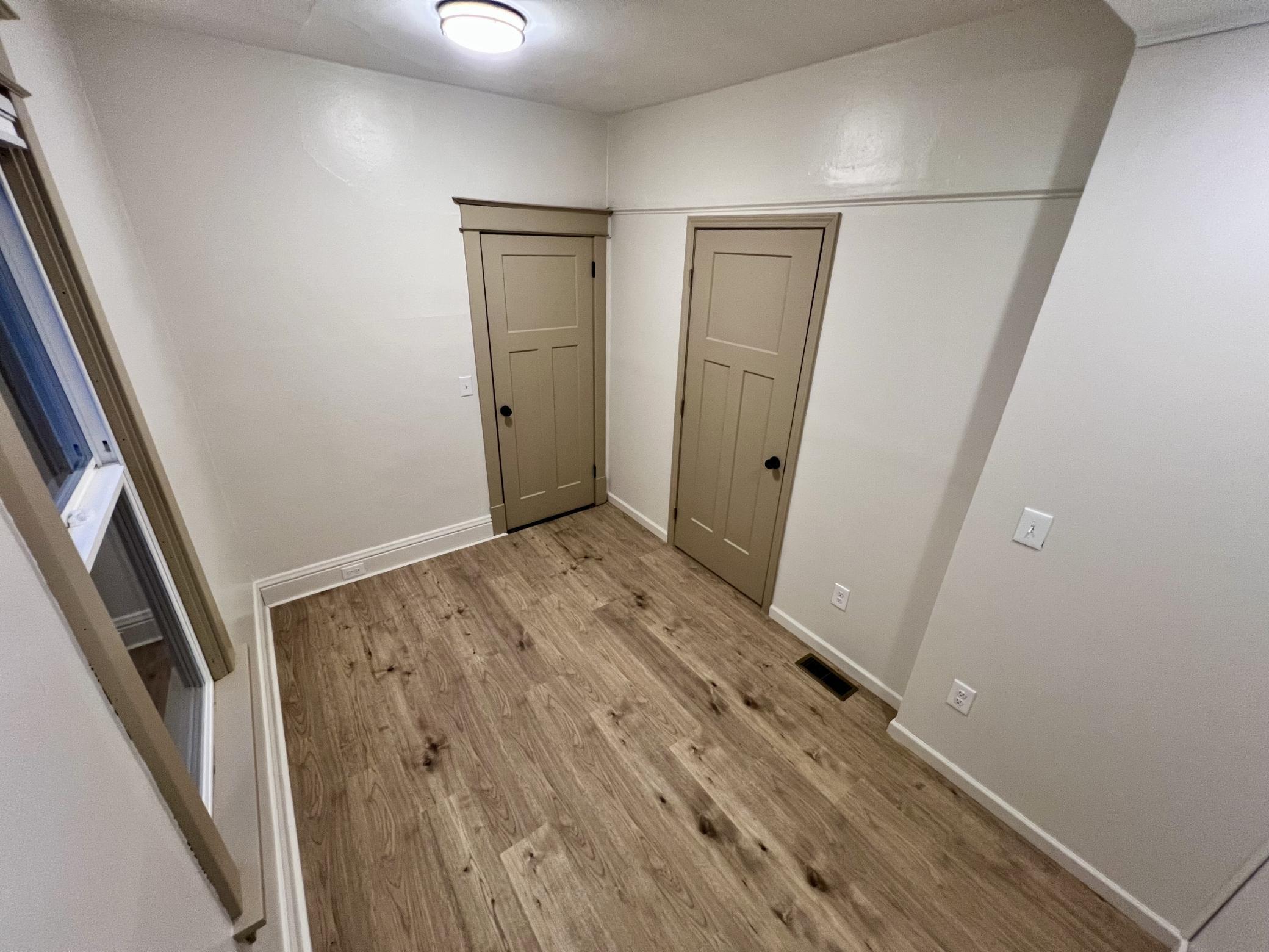 205 West Howard Street Hibbing, MN 55746 - Photo 23 of 29