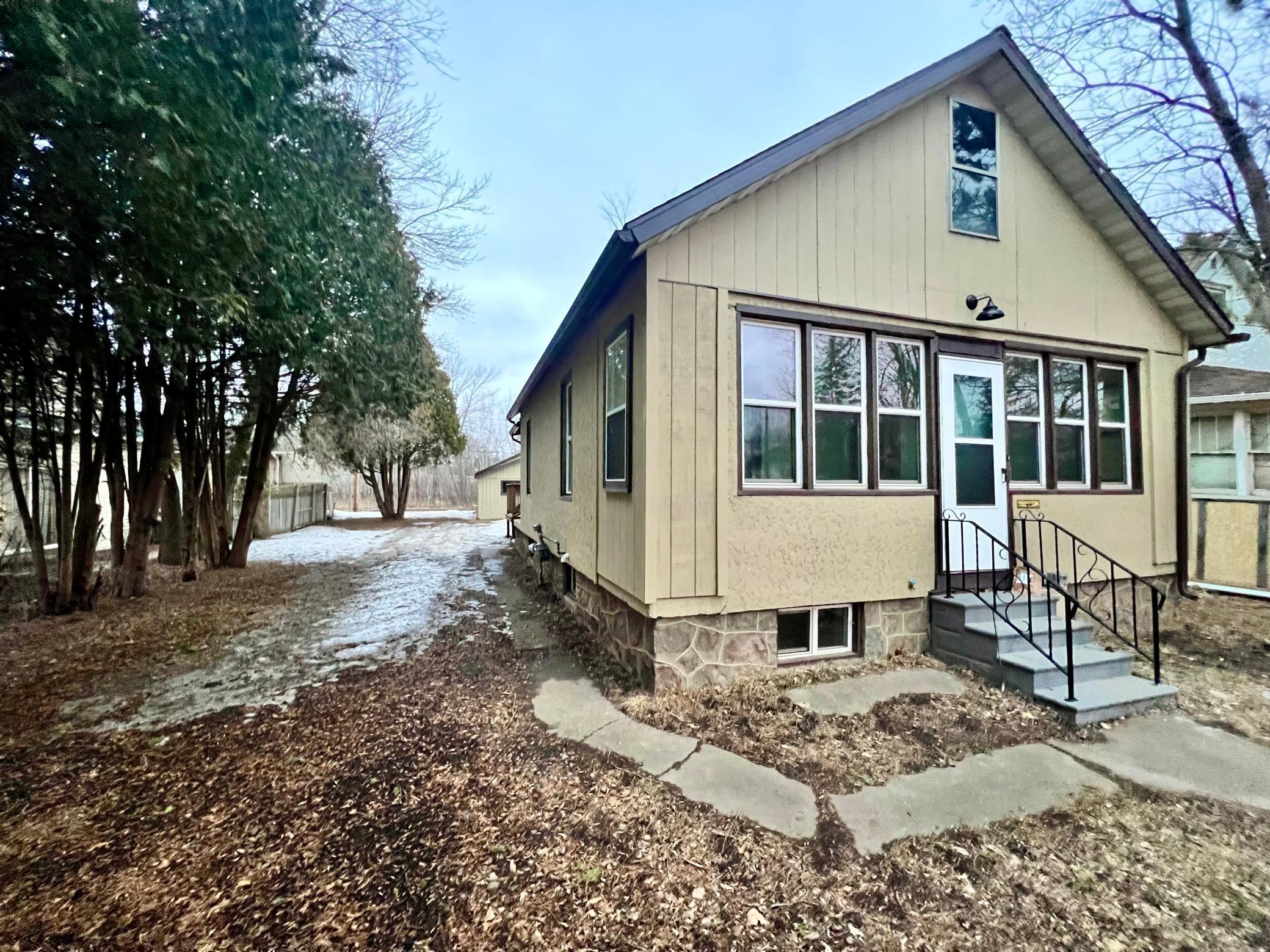 205 West Howard Street Hibbing, MN 55746 - Photo 7 of 29
