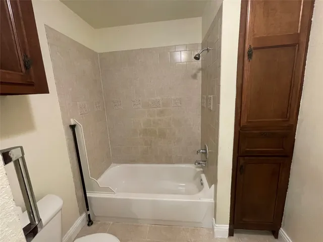 $259,900 | 405 Shadylawn Street, Shoreacres, TX 77571