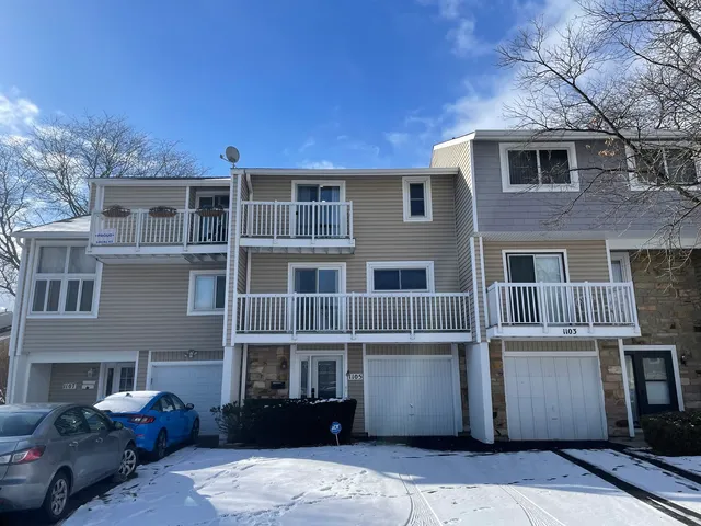 $300,000 | 1105 Sandpiper Court, Bartlett, IL 60103