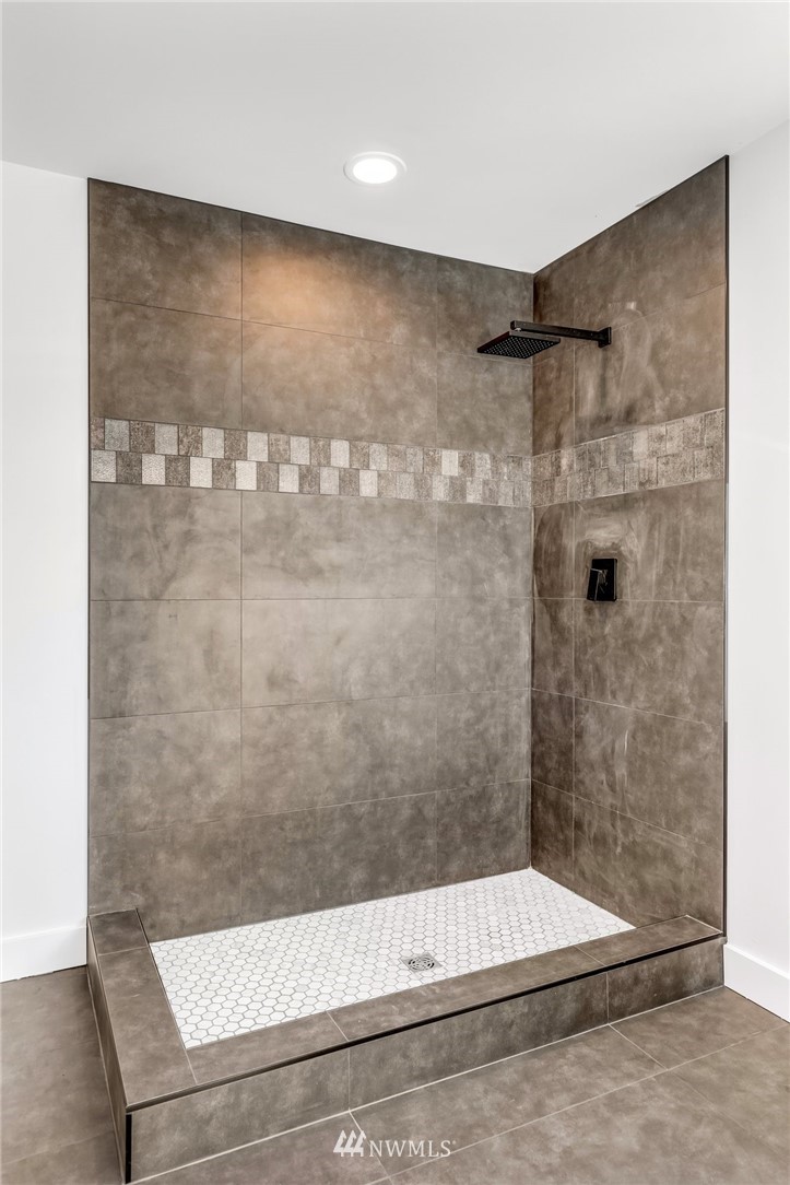 3222 Creswell Road Snohomish, WA 98290 - Photo 34 of 36 a bathroom with a shower