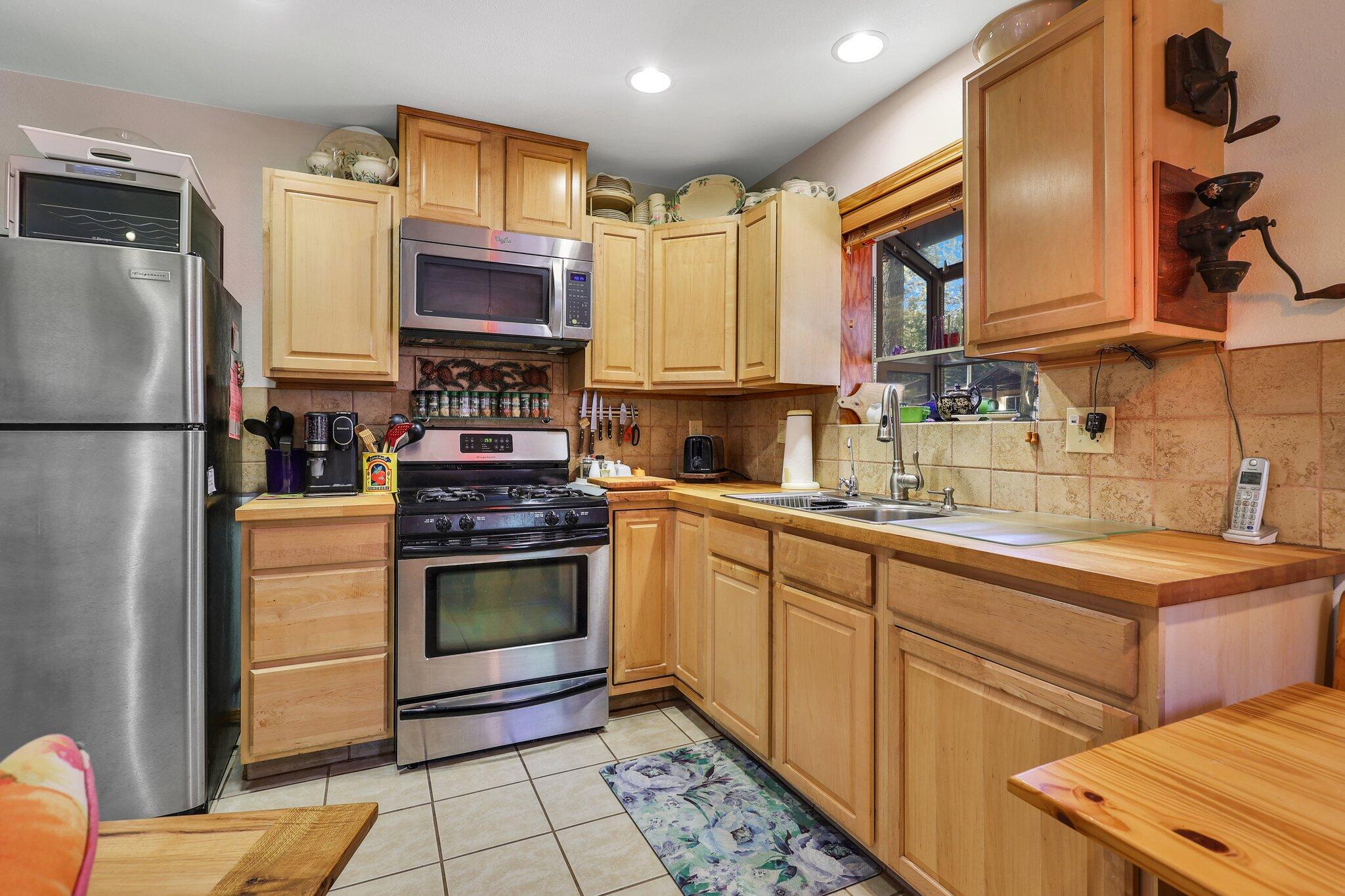 10460 Ritts Mill Road Shingletown, CA 96088 - Photo 20 of 34 ADU Kitchen