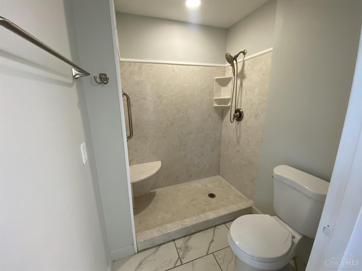1076 Waycross Road Forest Park, OH 45240 - Photo 17 of 37 Gallery Image 17