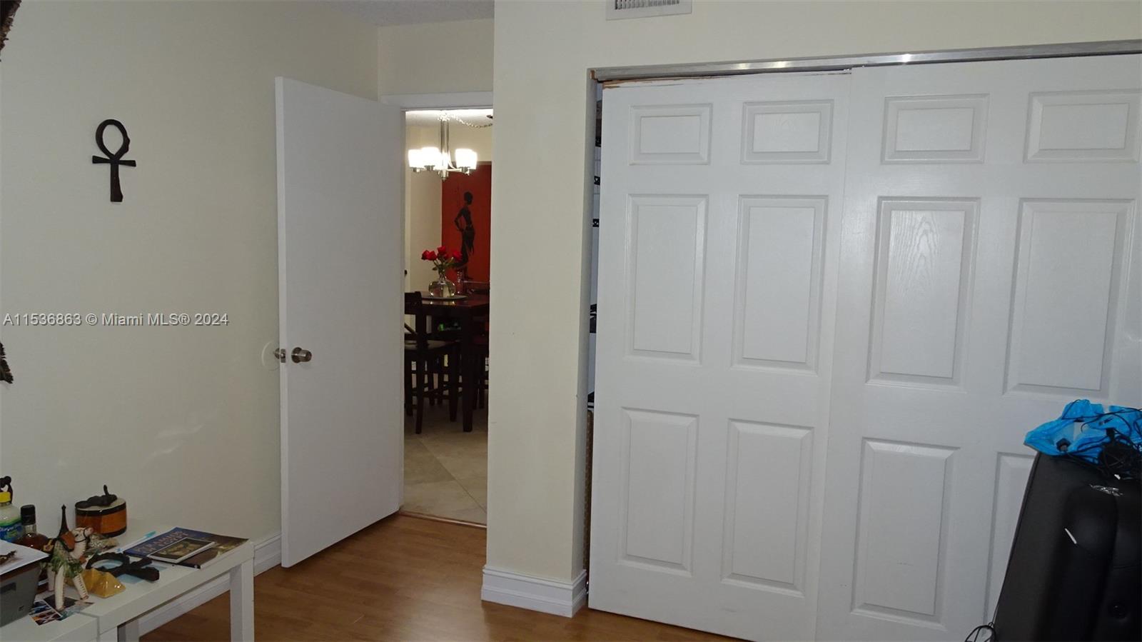 650 South Park Road, Unit 135 Hollywood, FL 33021 - Photo 24 of 36 a view of a livingroom with wooden floor