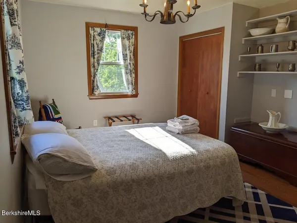 $385,000 | 15 Ballou Street, North Adams, MA 01247