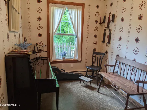 $385,000 | 15 Ballou Street, North Adams, MA 01247