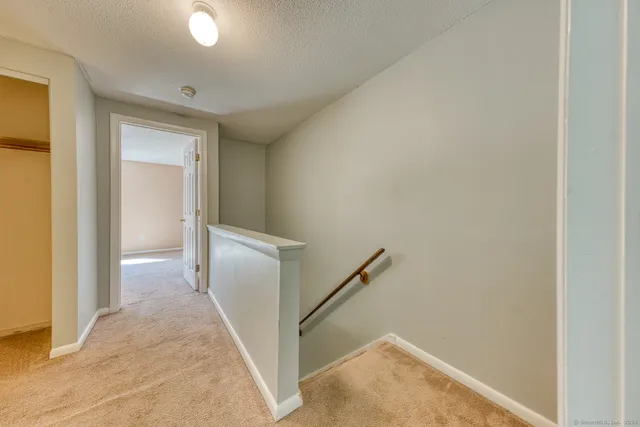 a picture of a bench in a cabinet