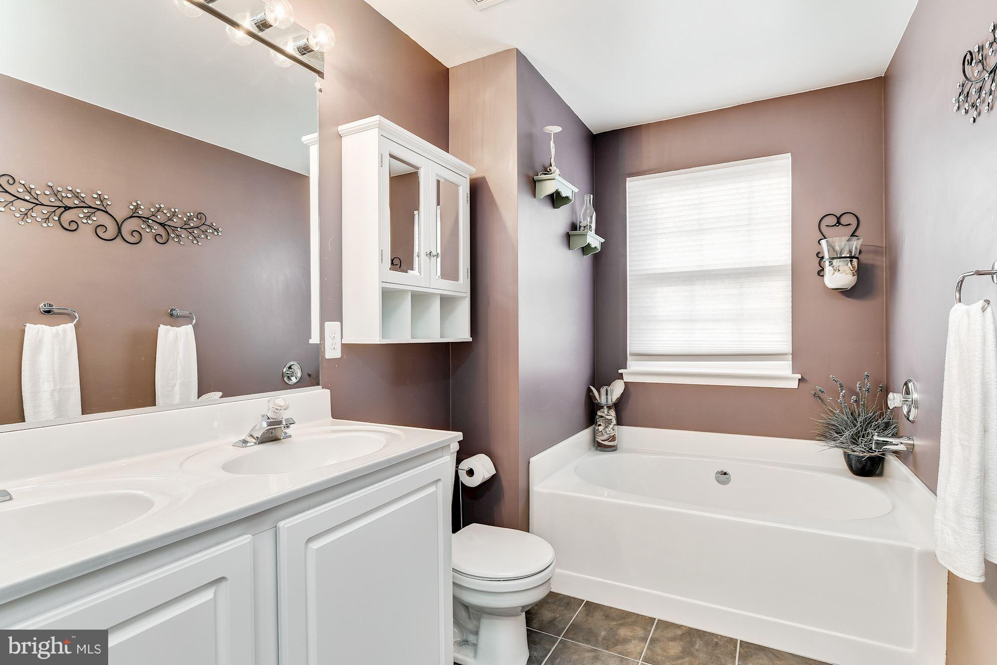 201 Byfield Road Westminster, MD 21157 - Photo 17 of 34 Master Bath