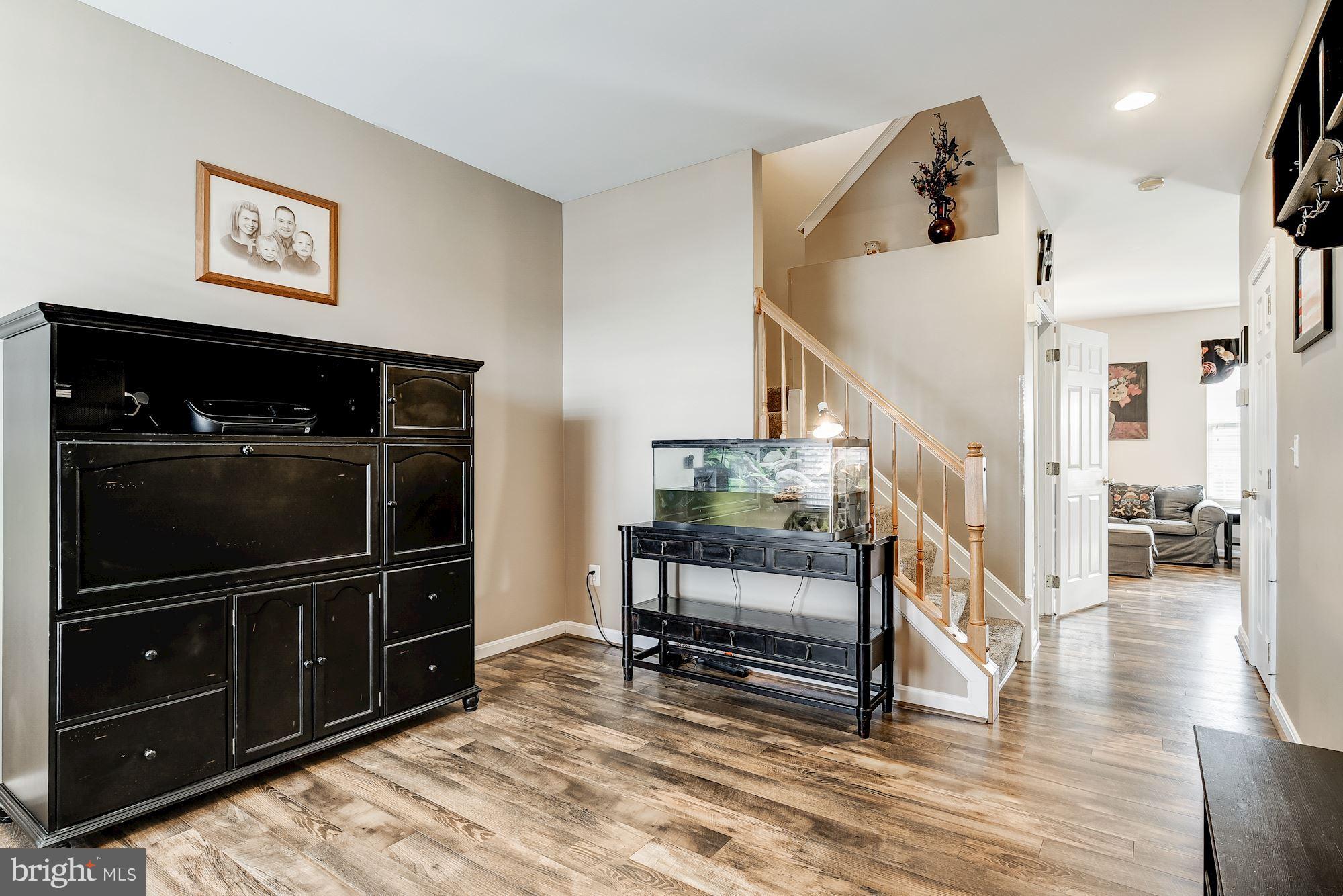 201 Byfield Road Westminster, MD 21157 - Photo 4 of 34 Living Room