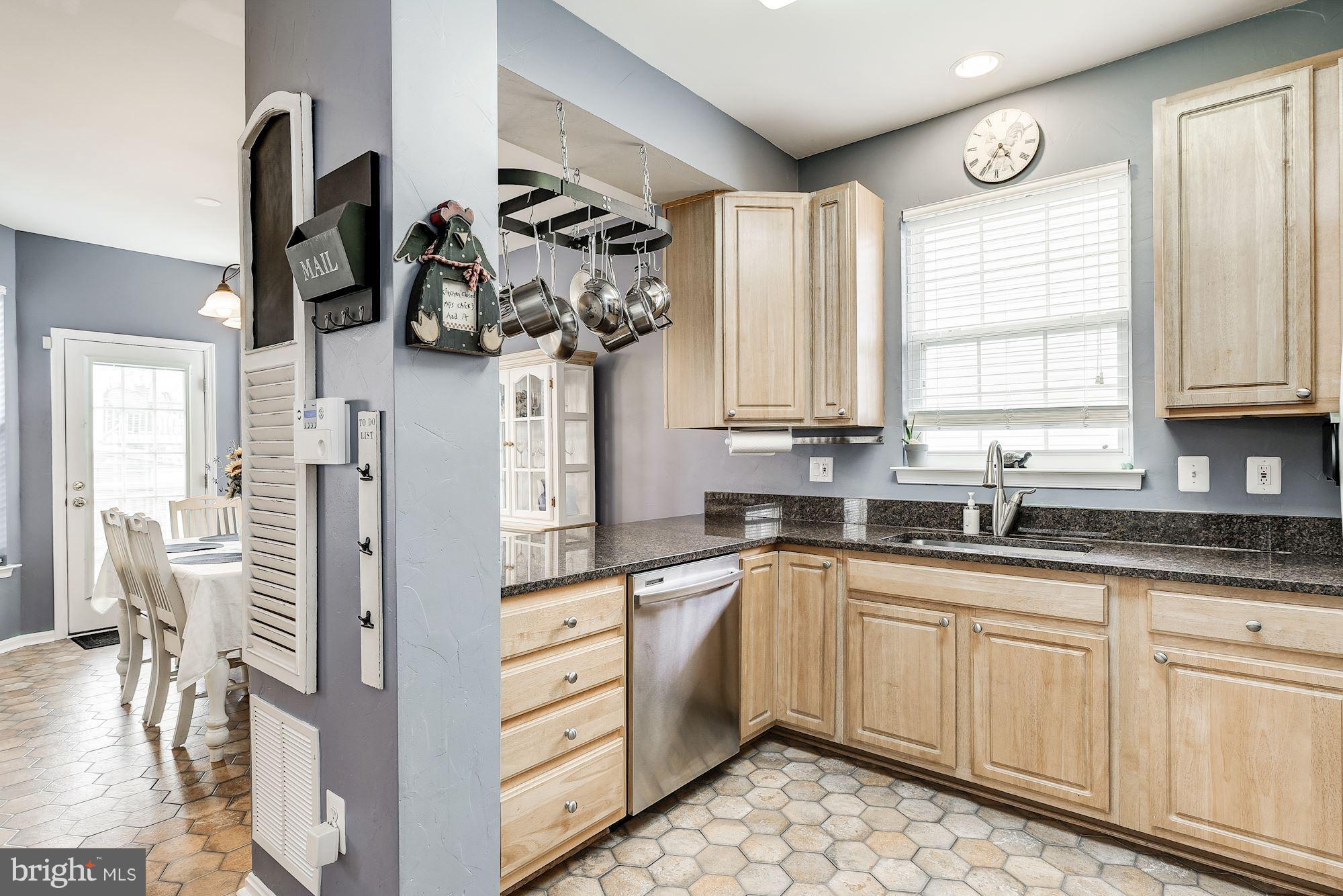 201 Byfield Road Westminster, MD 21157 - Photo 6 of 34 Eat-In Kitchen