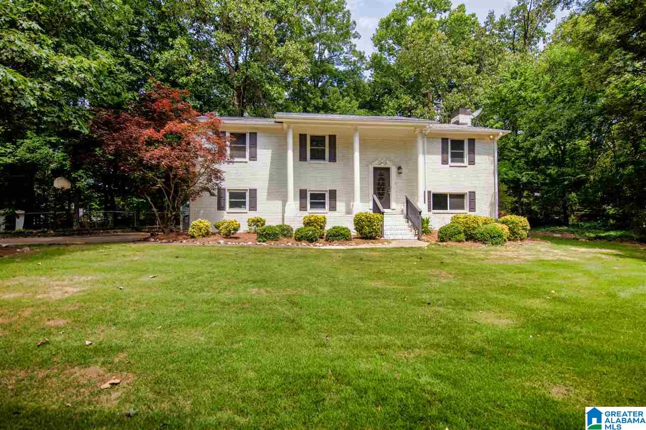 406 Thompson Road Alabaster, AL 35007 - Photo 2 of 38