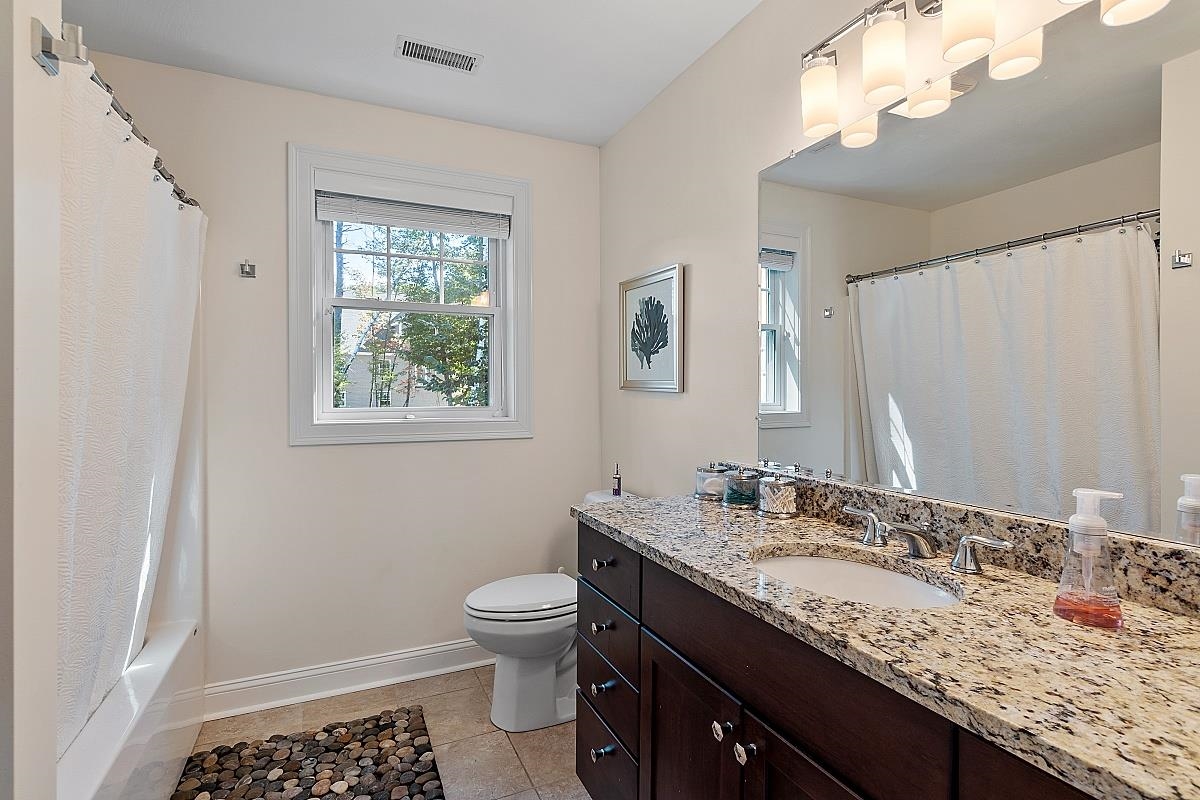 66 Simpson Road Pelham, NH 03076 - Photo 25 of 40
