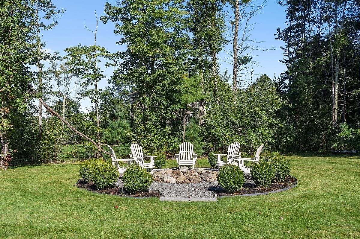 66 Simpson Road Pelham, NH 03076 - Photo 35 of 40