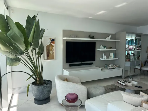 $11,500 | 1643 Brickell Avenue, Unit 903, Miami, FL 33129