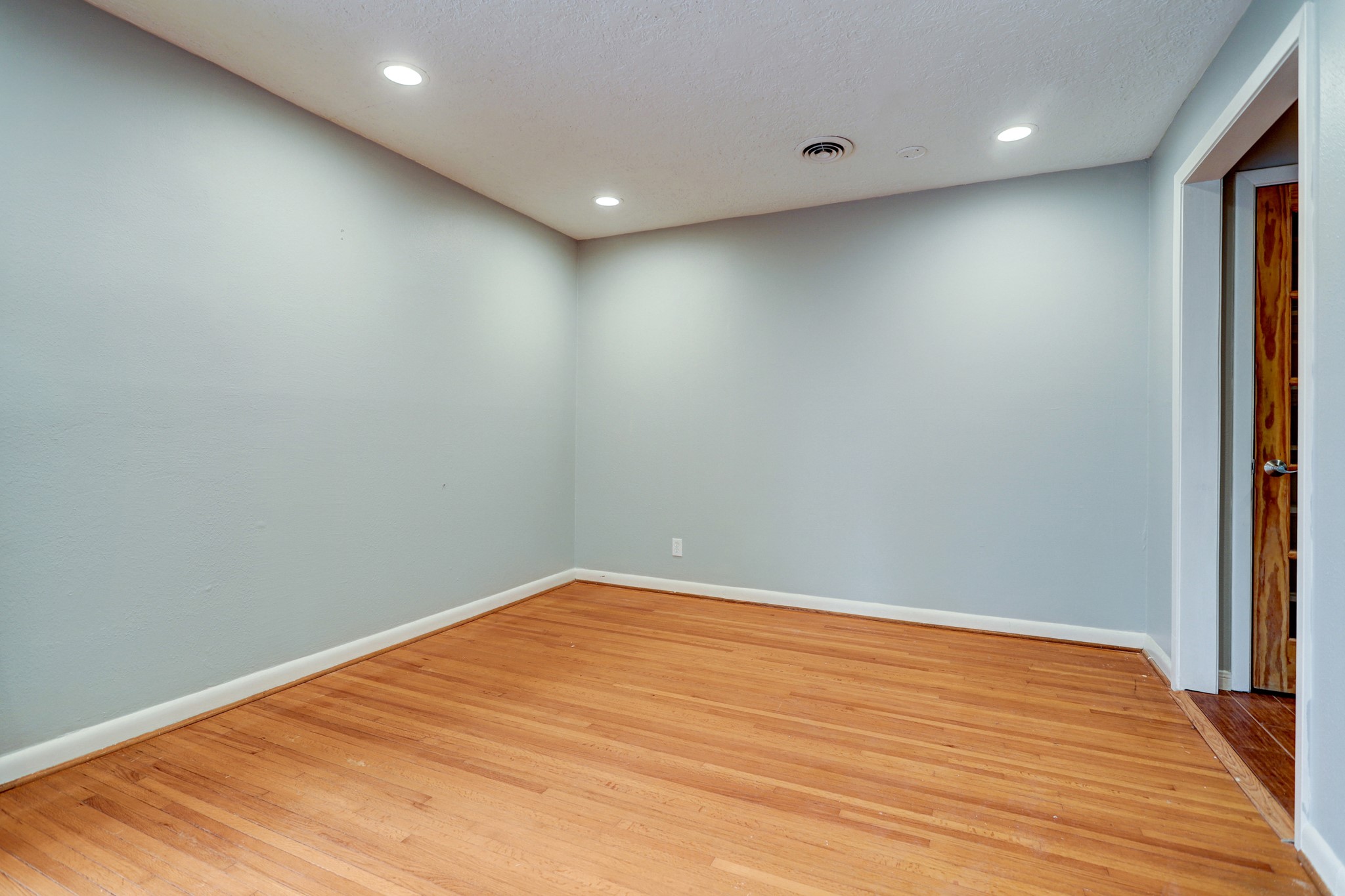 8610 Bevlyn Drive Houston, TX 77025 - Photo 12 of 20