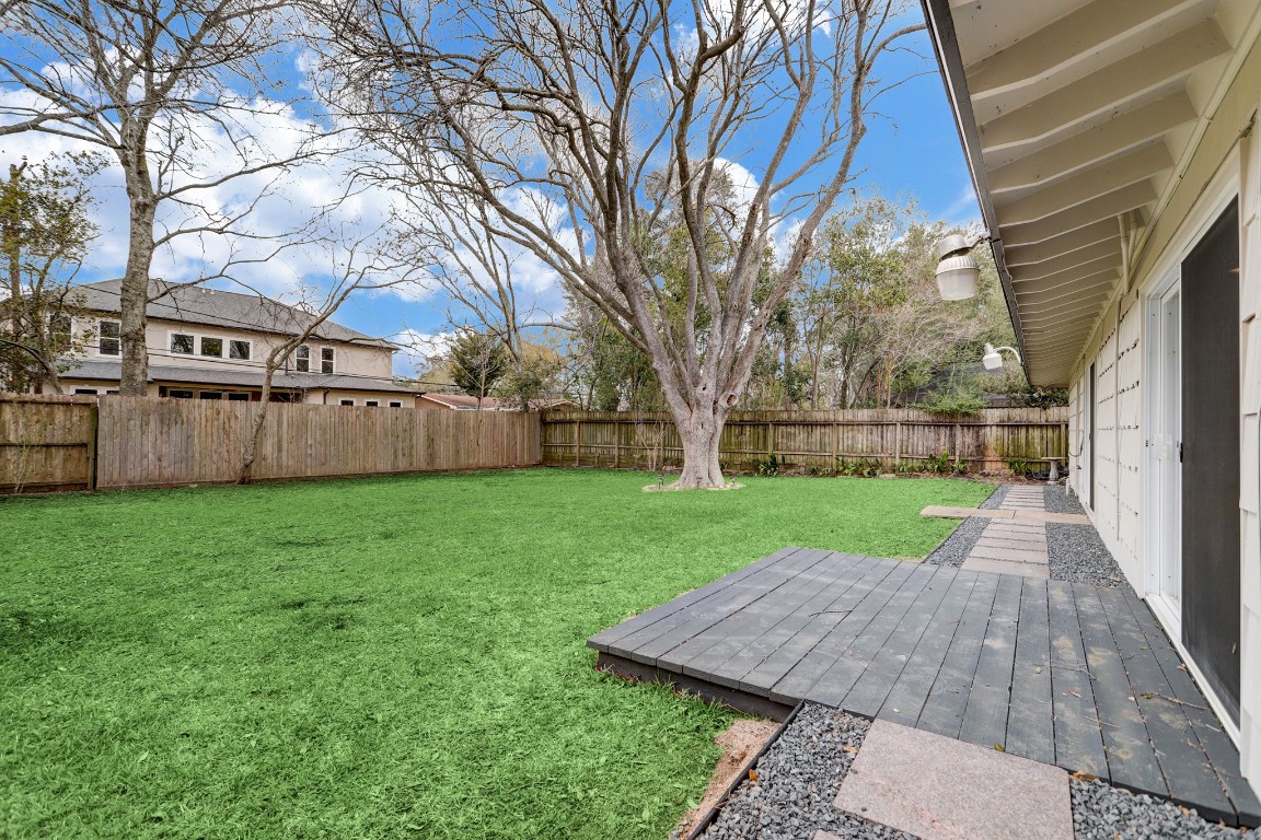 8610 Bevlyn Drive Houston, TX 77025 - Photo 19 of 20