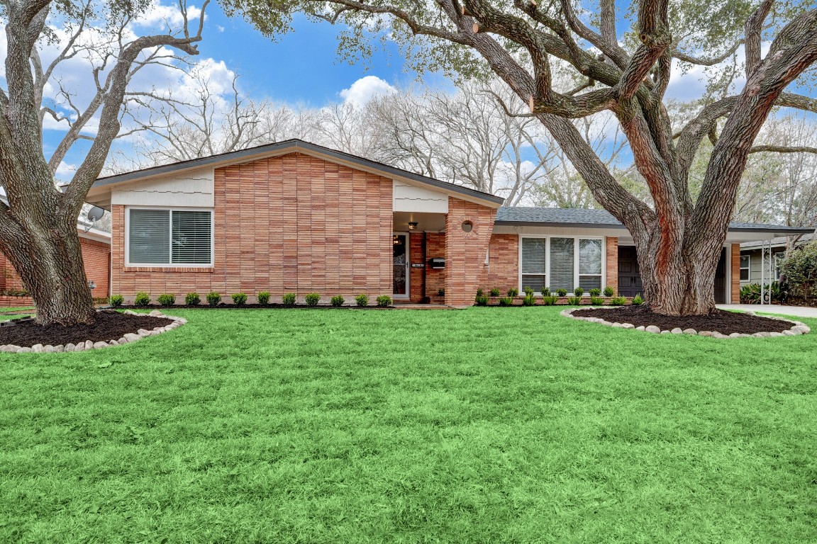 8610 Bevlyn Drive Houston, TX 77025 - Photo 2 of 20