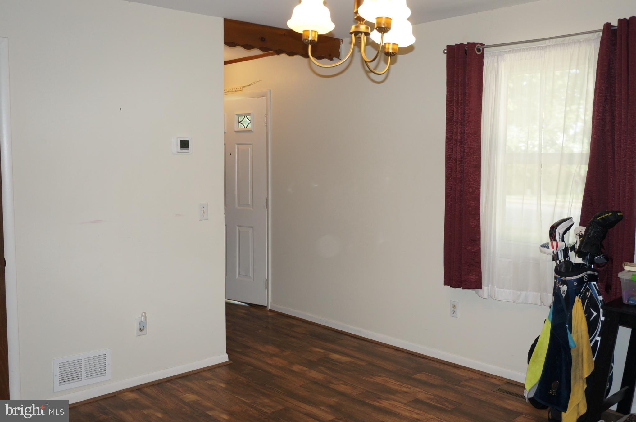 1011 Grubb Road Palmyra, PA 17078 - Photo 10 of 52 Front entry from dining room ...