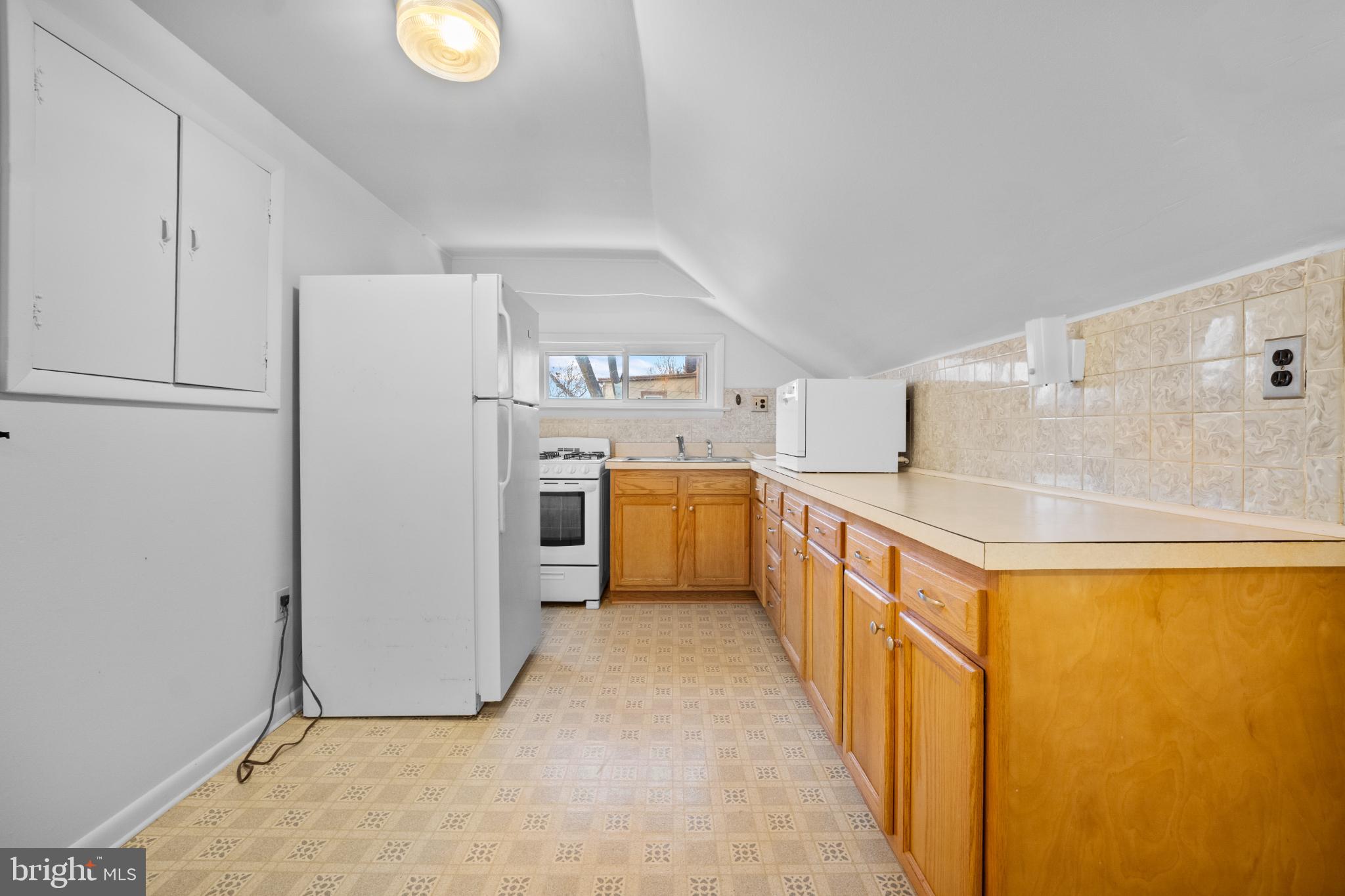 842 Bethlehem Pike, Unit B Colmar, PA 18915 - Photo 5 of 13