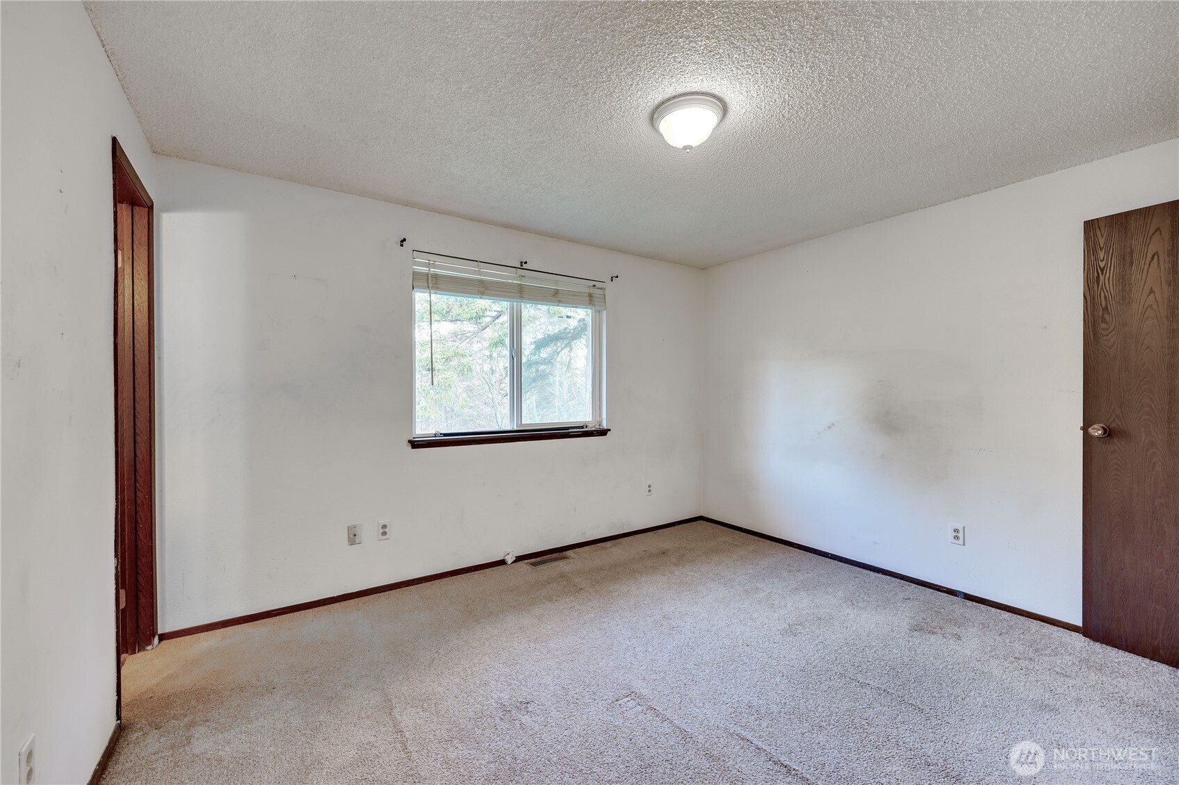 290 Northeast Torval Canyon Road Poulsbo, WA 98370 - Photo 19 of 40