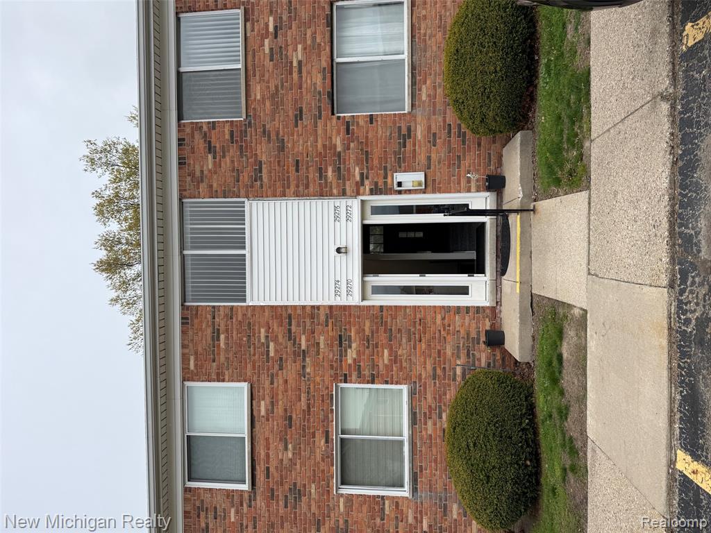 29276 Hoover Road Warren, MI 48093 - Photo 1 of 14