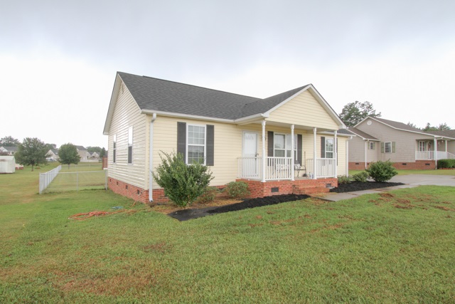 233 Bryant Road Pelzer, SC 29669 - Photo 3 of 24