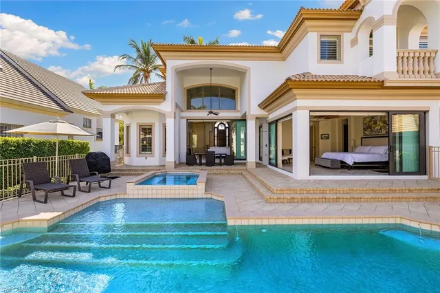 $6,790,000 | 533 15th Avenue South, Naples, FL 34102