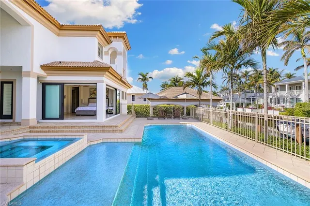 $6,790,000 | 533 15th Avenue South, Naples, FL 34102