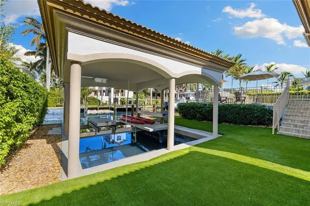 $6,790,000 | 533 15th Avenue South, Naples, FL 34102