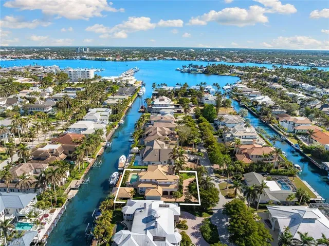 $6,790,000 | 533 15th Avenue South, Naples, FL 34102
