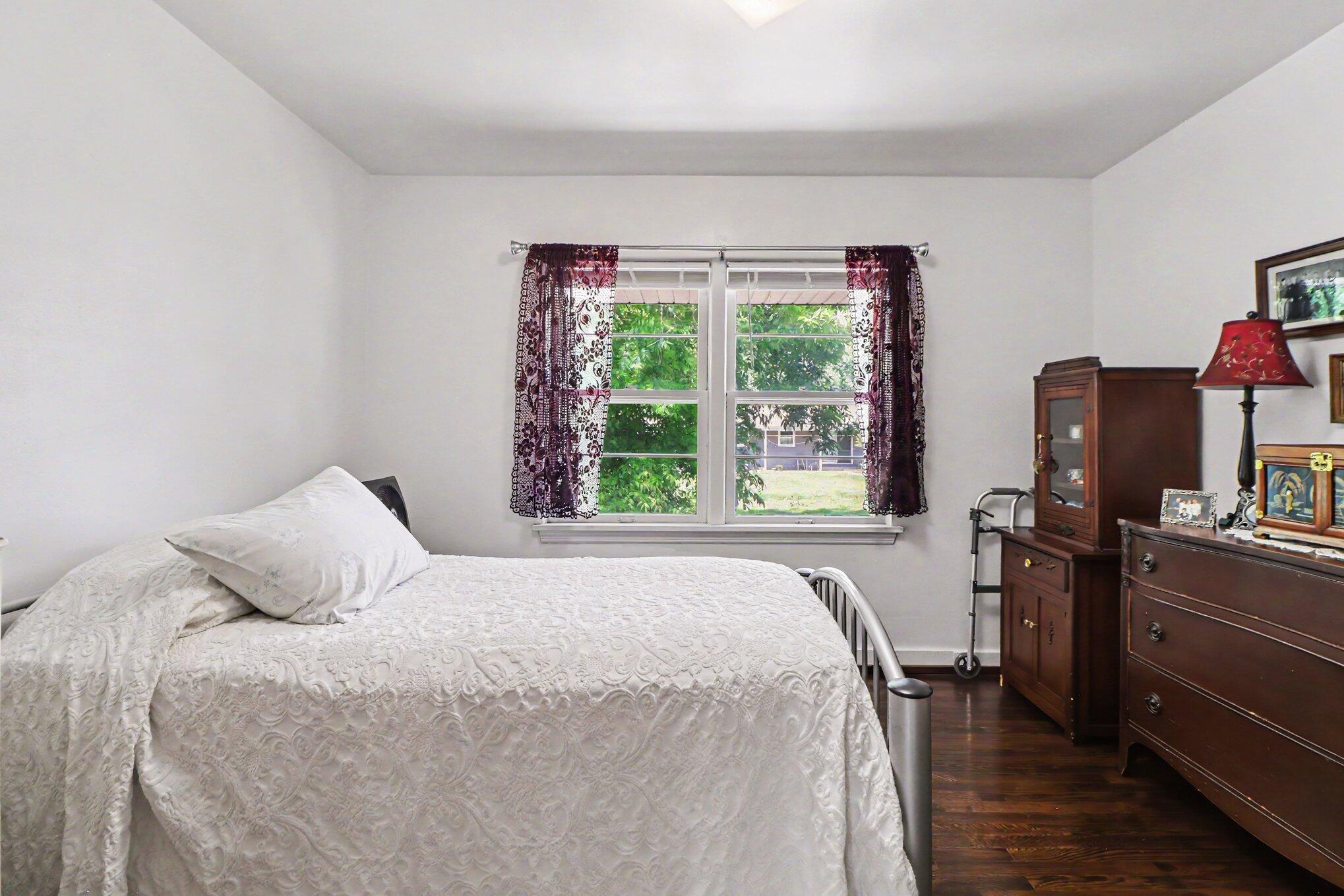 206 South Adams Street Hebron, IN 46341 - Photo 6 of 12 2038x1359