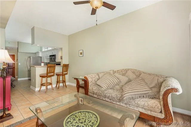 $234,800 | 1 Riverpointe Plaza, Unit 520, Jeffersonville, IN 47130