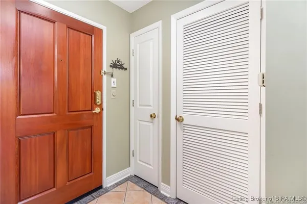 $234,800 | 1 Riverpointe Plaza, Unit 520, Jeffersonville, IN 47130