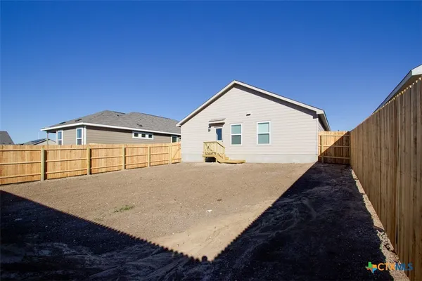 $1,750 | 1915 Chiffchaff, New Braunfels, TX 78130