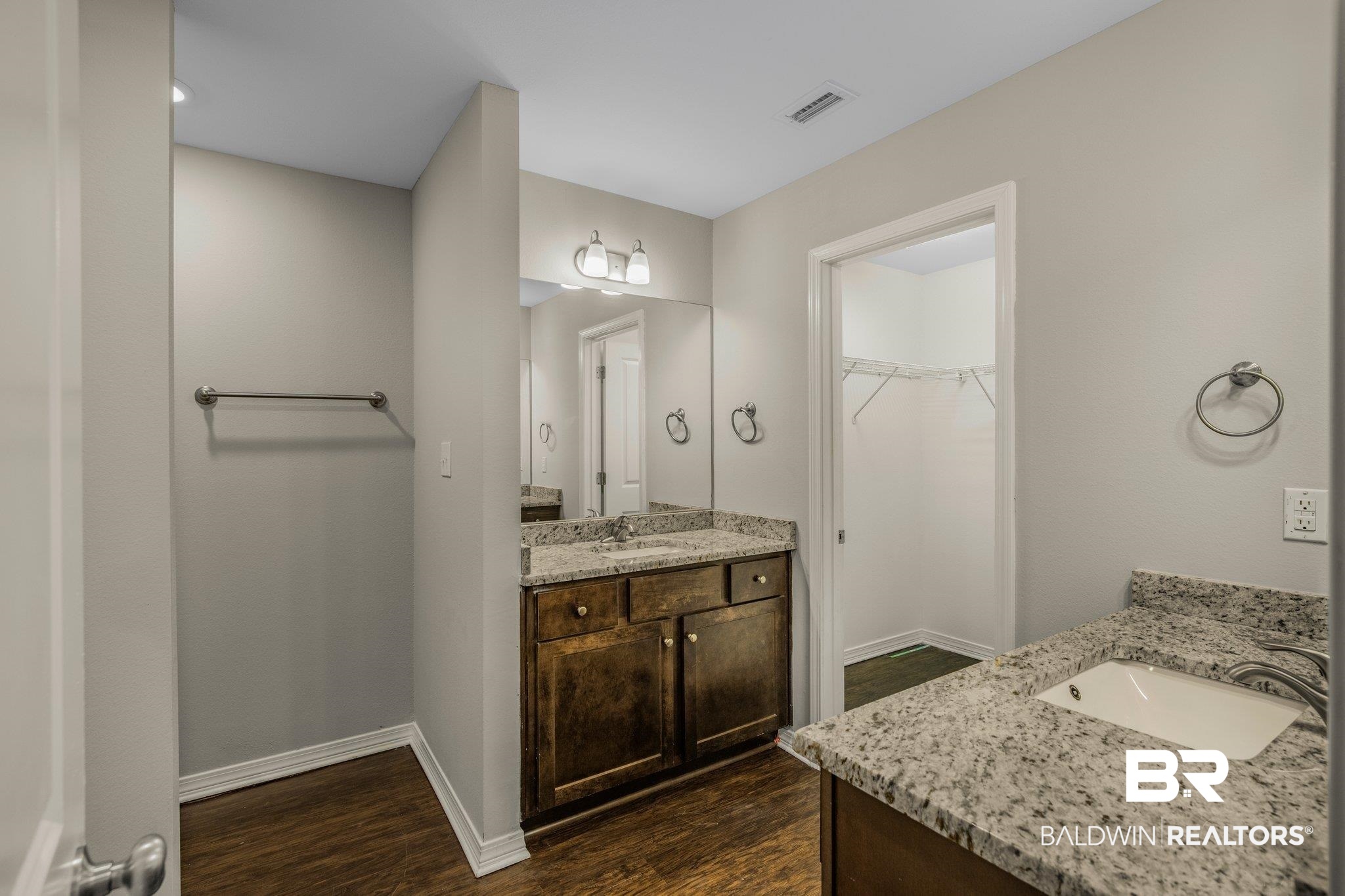 3836 Chesterfield Lane Foley, AL 36535 - Photo 19 of 38 Primary Suite Bathroom