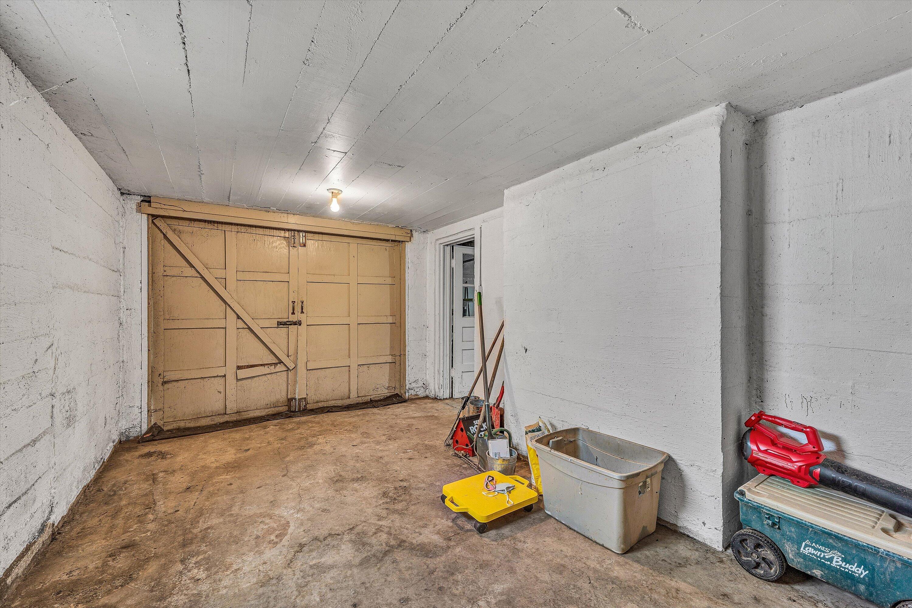 2317 Idavere Road Southwest Roanoke, VA 24015 - Photo 25 of 36 25-DSC09415-97