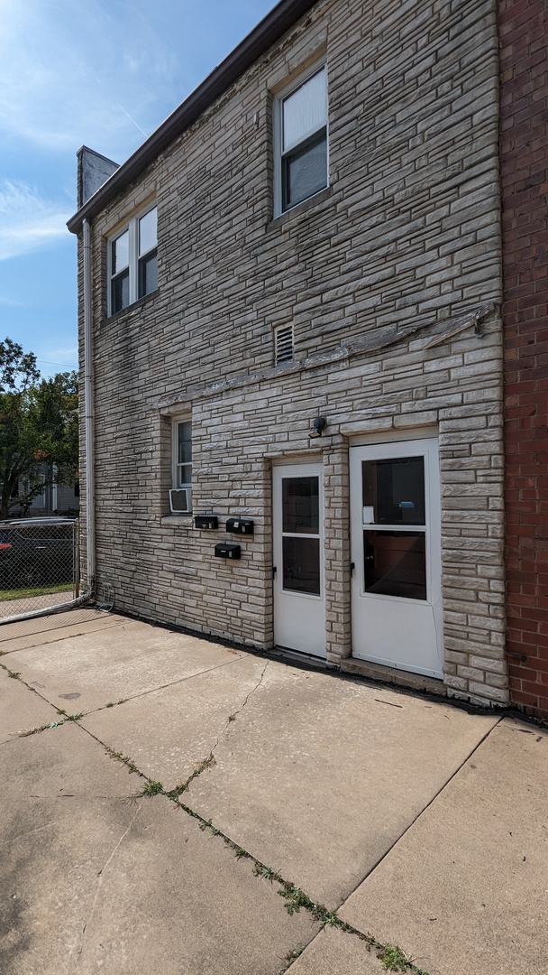 1726 9th Street Moline, IL 61265 - Photo 2 of 17