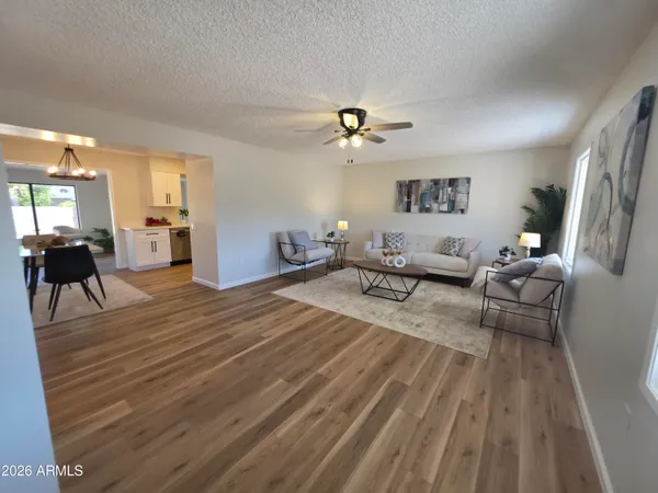 $319,900 | 10821 West Amber Trail, Sun City, AZ 85351