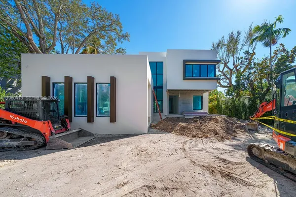 $5,850,000 | 820 Northeast 111th Street, Biscayne Park, FL 33161