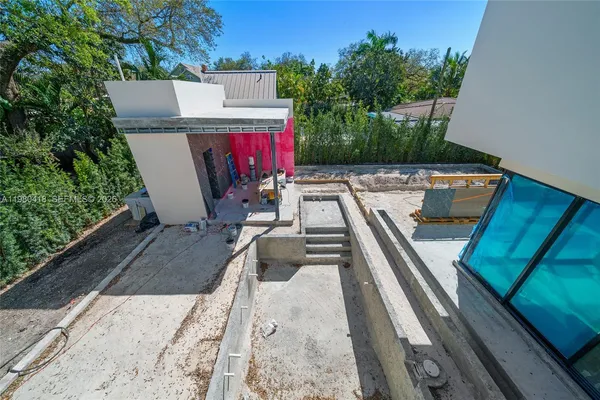 $5,850,000 | 820 Northeast 111th Street, Biscayne Park, FL 33161