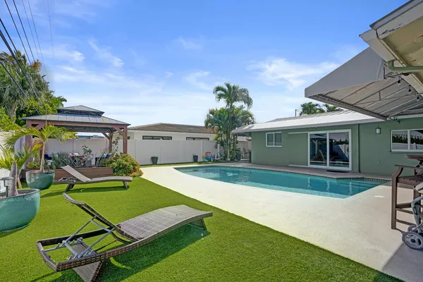 $1,219,000 | 3001 Northeast 45th Street, Lighthouse Point, FL 33064