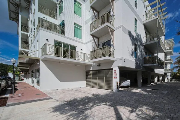 $950,000 | 41 Southwest Seminole Street, Unit 205, Stuart, FL 34994