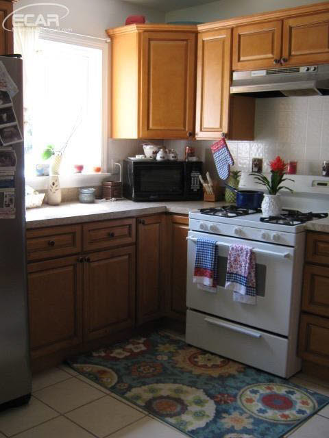 1218 West Cook Road Grand Blanc, MI 48439 - Photo 4 of 12 21301347-3.JPG