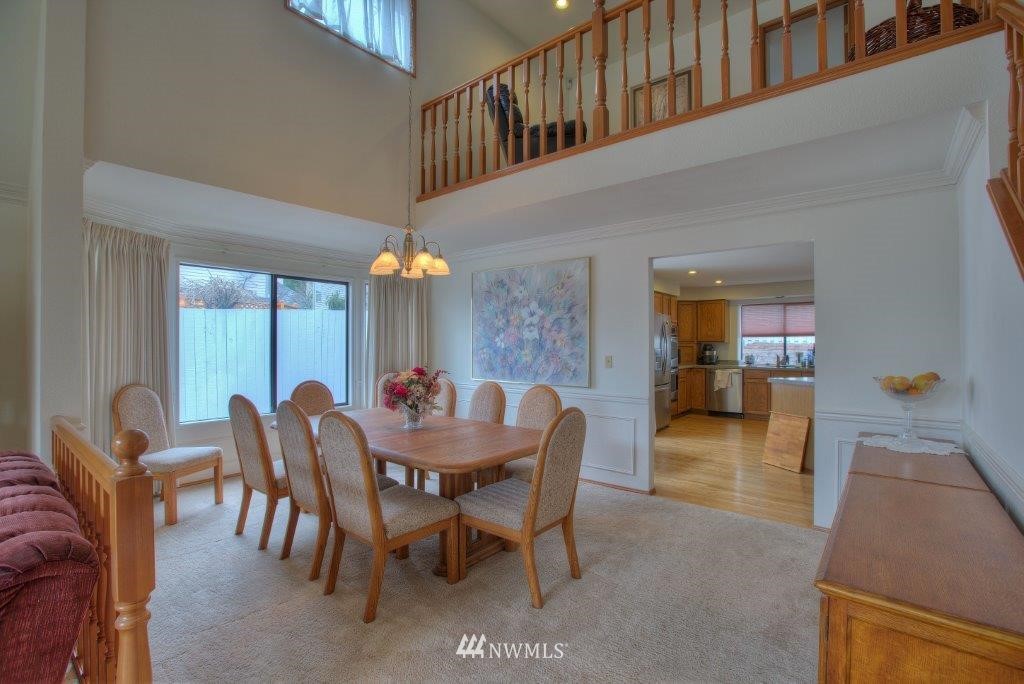 18312 112th Avenue Southeast Renton, WA 98055 - Photo 3 of 12