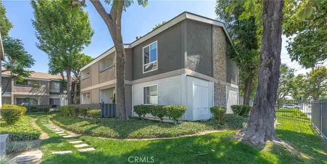 $435,000 | 2875 South Fairview Street, Santa Ana, CA 92704