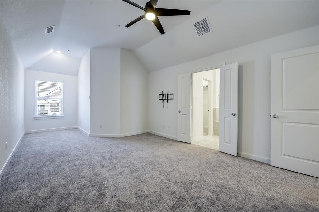 3708 Queen Road Sherman, TX 75090 - Photo 31 of 40 an empty room with fan and windows