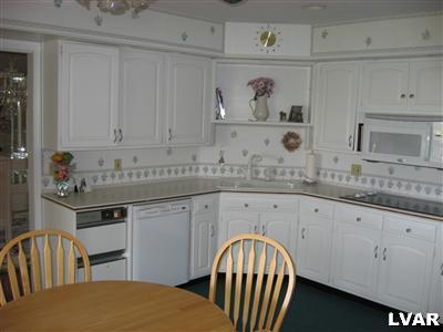 662 Spring Hill Road Northampton, PA 18067 - Photo 6 of 17 Kitchen View 1