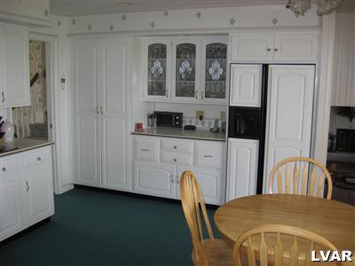 662 Spring Hill Road Northampton, PA 18067 - Photo 7 of 17 Kitchen View 2