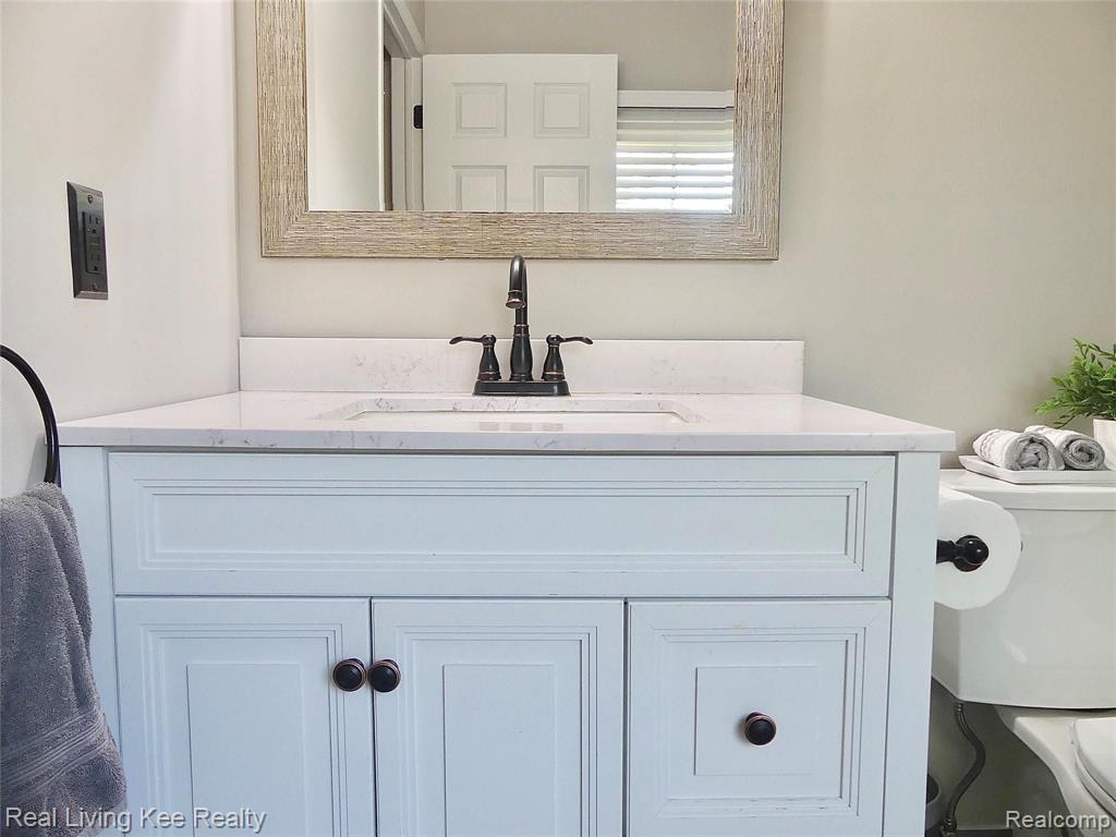 1355 Autumn Lane Rochester Hills, MI 48306 - Photo 21 of 40