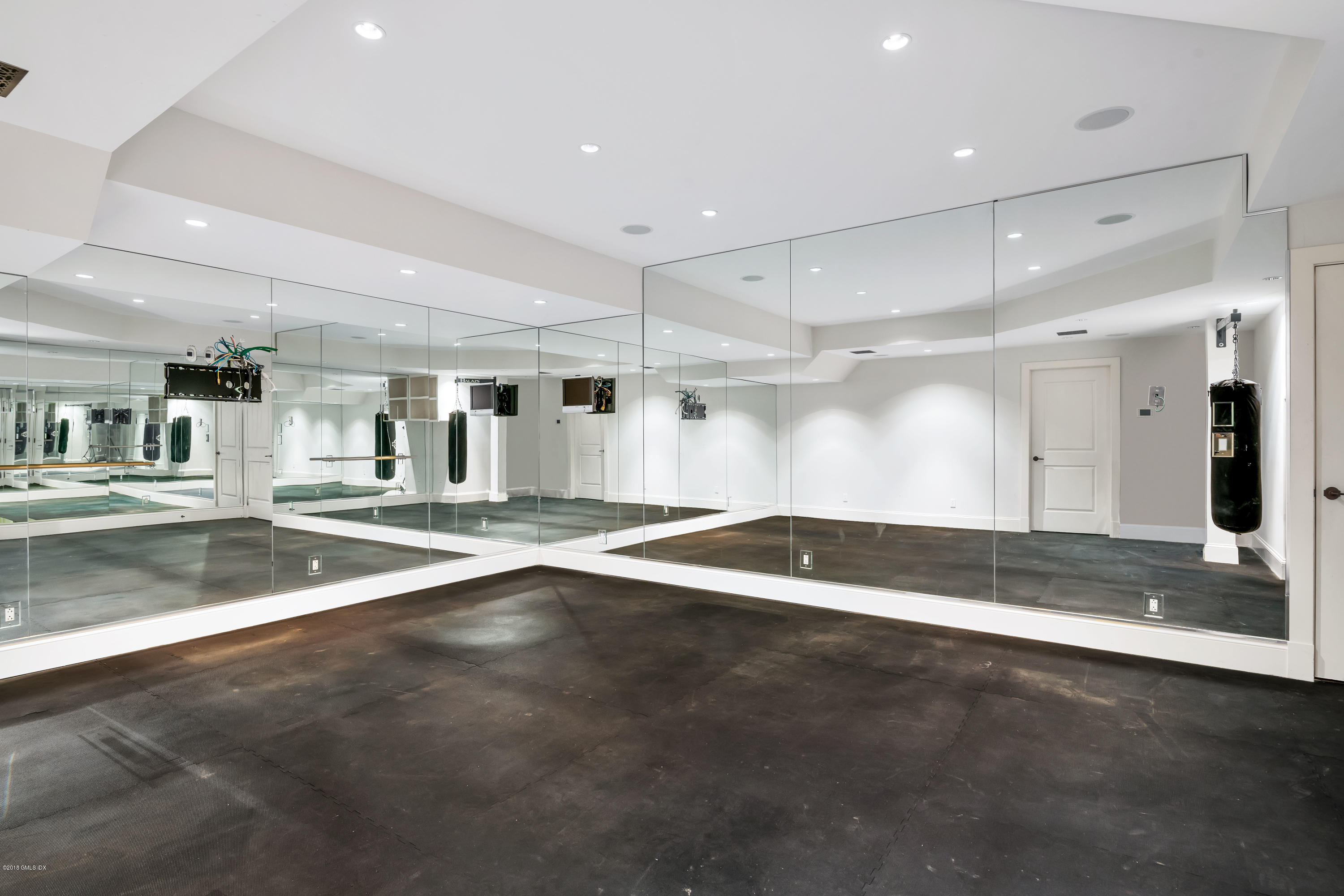 42 Mooreland Road Greenwich, CT 06831 - Photo 54 of 65 42 Mooreland_1DC1081-Edit